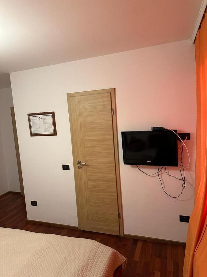 Apartments Prizreni Esterno foto